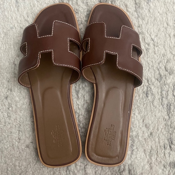 Sandals - Picture 1 of 2